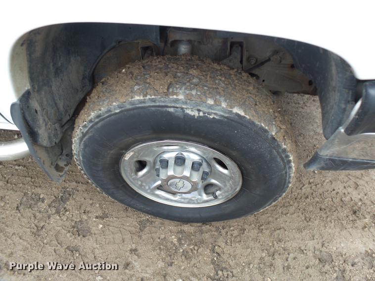 image for item K1767 2007 Chevrolet Silverado Classic 2500HD LT Ext. Cab pickup truck