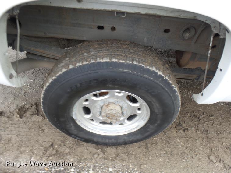 image for item K1767 2007 Chevrolet Silverado Classic 2500HD LT Ext. Cab pickup truck