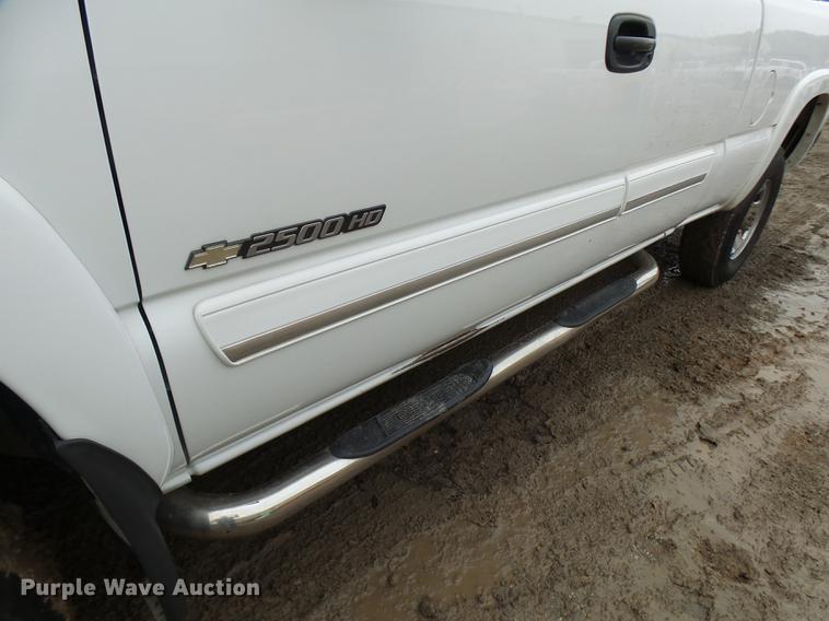 image for item K1767 2007 Chevrolet Silverado Classic 2500HD LT Ext. Cab pickup truck