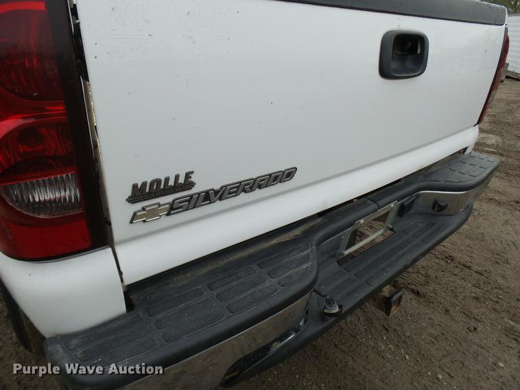 image for item K1767 2007 Chevrolet Silverado Classic 2500HD LT Ext. Cab pickup truck