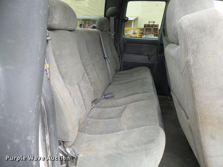 image for item K1767 2007 Chevrolet Silverado Classic 2500HD LT Ext. Cab pickup truck