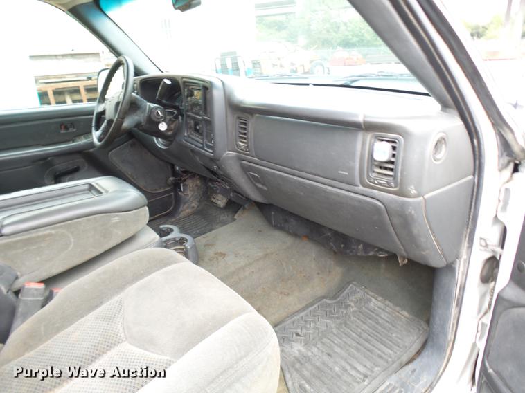 image for item K1767 2007 Chevrolet Silverado Classic 2500HD LT Ext. Cab pickup truck