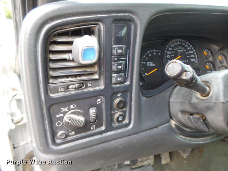 image for item K1767 2007 Chevrolet Silverado Classic 2500HD LT Ext. Cab pickup truck