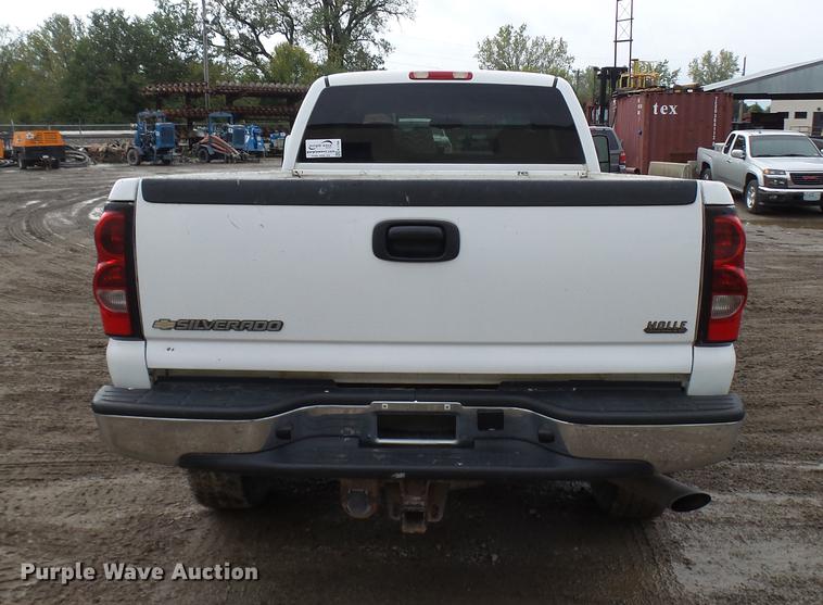 image for item K1768 2007 Chevrolet Silverado Classic 2500HD LT Ext. Cab pickup truck