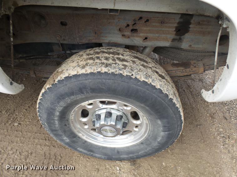 image for item K1768 2007 Chevrolet Silverado Classic 2500HD LT Ext. Cab pickup truck