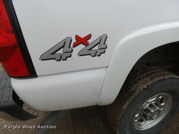 image for item K1768 2007 Chevrolet Silverado Classic 2500HD LT Ext. Cab pickup truck