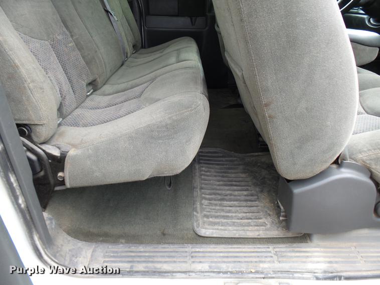 image for item K1768 2007 Chevrolet Silverado Classic 2500HD LT Ext. Cab pickup truck