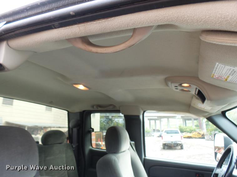 image for item K1768 2007 Chevrolet Silverado Classic 2500HD LT Ext. Cab pickup truck