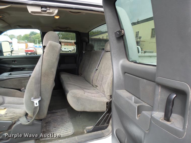 image for item K1768 2007 Chevrolet Silverado Classic 2500HD LT Ext. Cab pickup truck