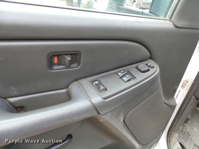 image for item K1768 2007 Chevrolet Silverado Classic 2500HD LT Ext. Cab pickup truck