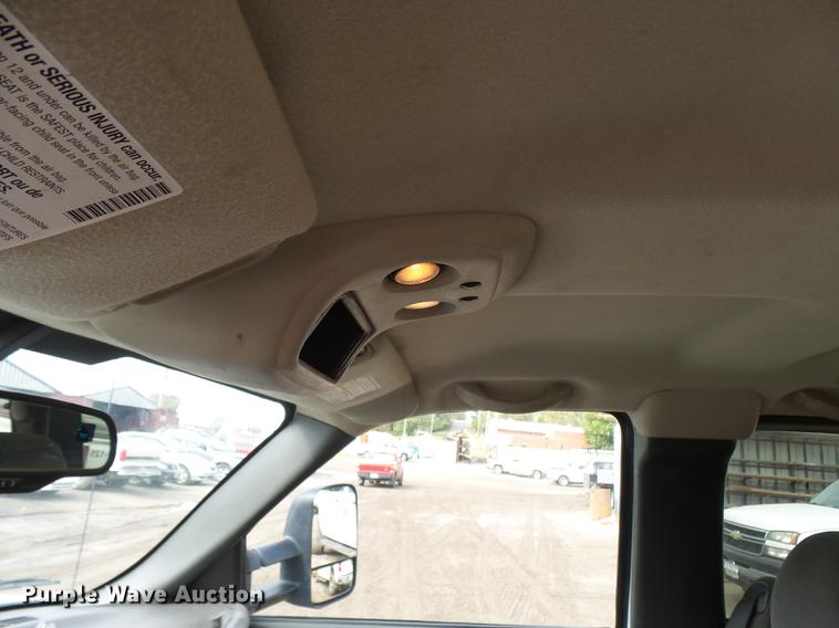 image for item K1768 2007 Chevrolet Silverado Classic 2500HD LT Ext. Cab pickup truck