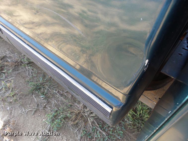 image for item K6347 1996 Chevrolet 2500 Ext. Cab utility bed pickup truck