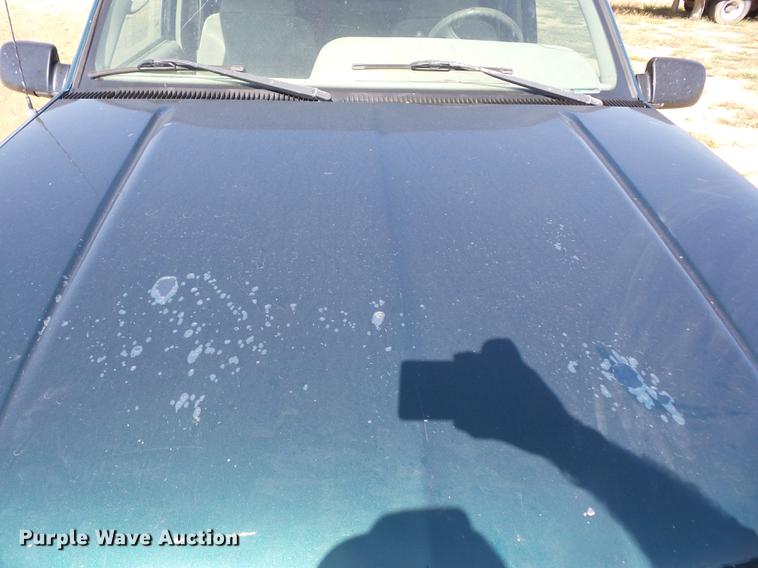 image for item K6347 1996 Chevrolet 2500 Ext. Cab utility bed pickup truck