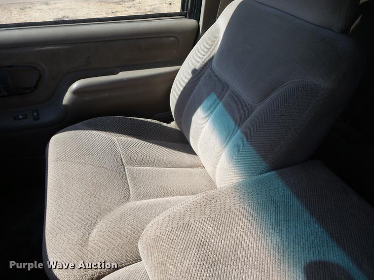 image for item K6347 1996 Chevrolet 2500 Ext. Cab utility bed pickup truck