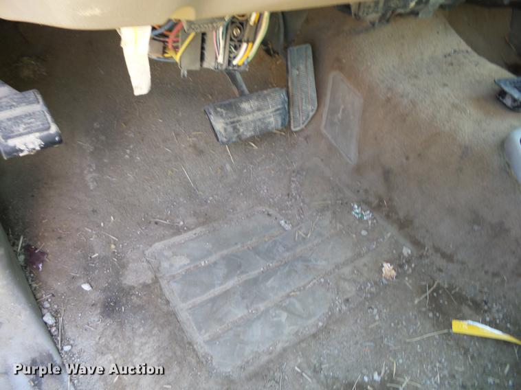 image for item K6347 1996 Chevrolet 2500 Ext. Cab utility bed pickup truck