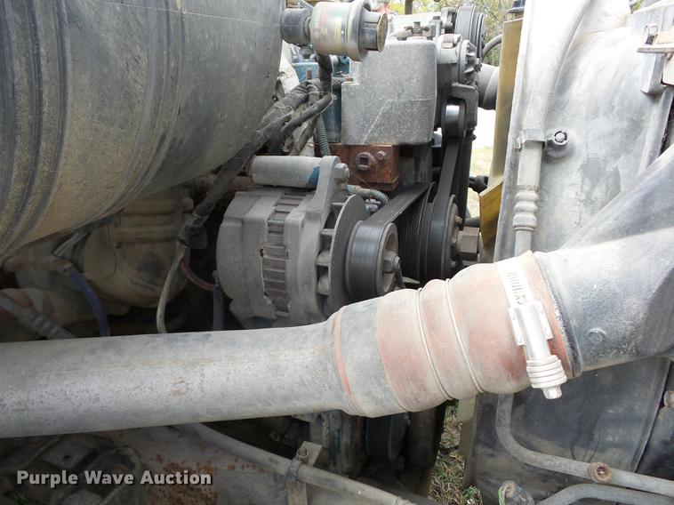 image for item K6360 2002 International 4300 flatbed truck