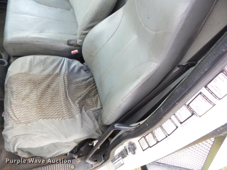 image for item K6360 2002 International 4300 flatbed truck