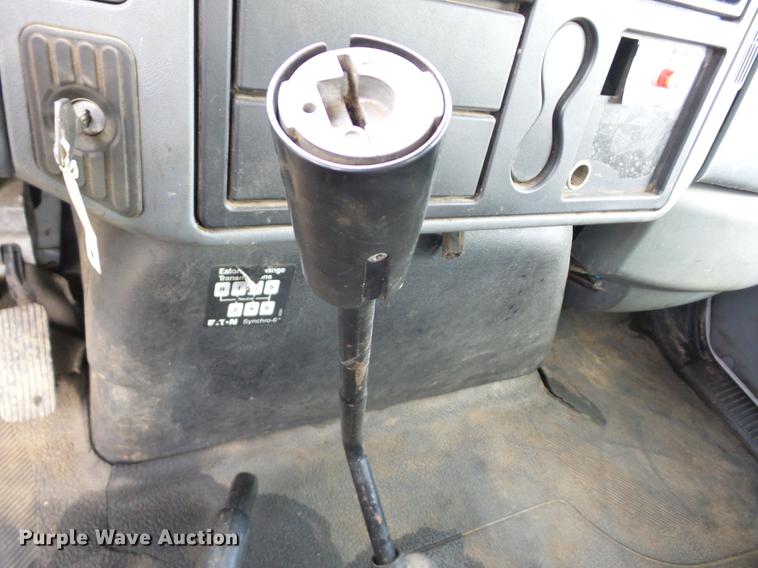 image for item K6360 2002 International 4300 flatbed truck