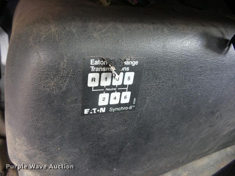 image for item K6360 2002 International 4300 flatbed truck