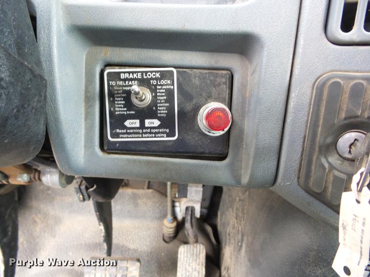 image for item K6360 2002 International 4300 flatbed truck