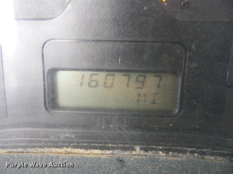 image for item K6360 2002 International 4300 flatbed truck