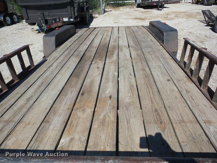 image for item K6365 2001 ACT utility trailer