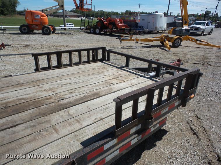 image for item K6365 2001 ACT utility trailer