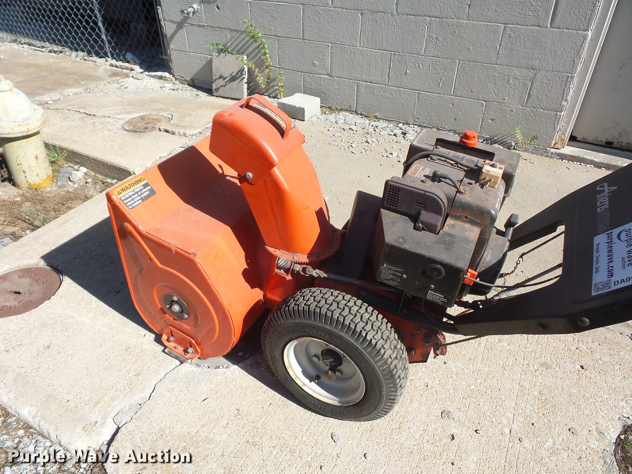 Ariens ST824 snow blower in Raytown, MO Item DA0940 sold Purple Wave