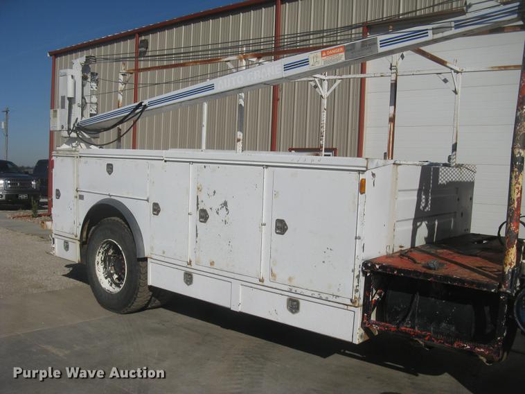 image for item AR9761 RKI DA4211 utility bed