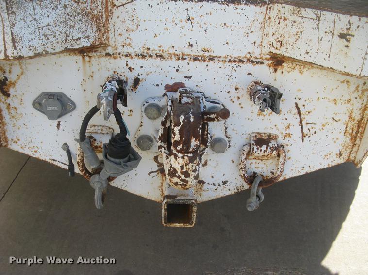 image for item AR9761 RKI DA4211 utility bed