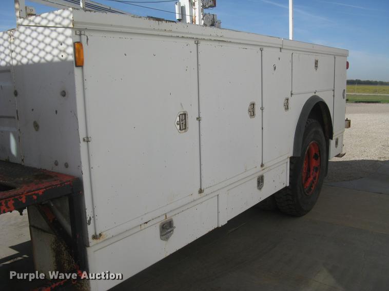 image for item AR9761 RKI DA4211 utility bed