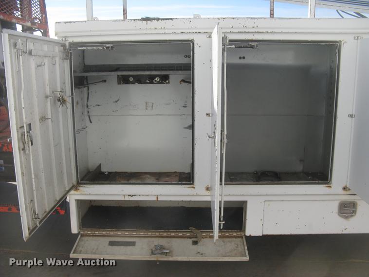 image for item AR9761 RKI DA4211 utility bed