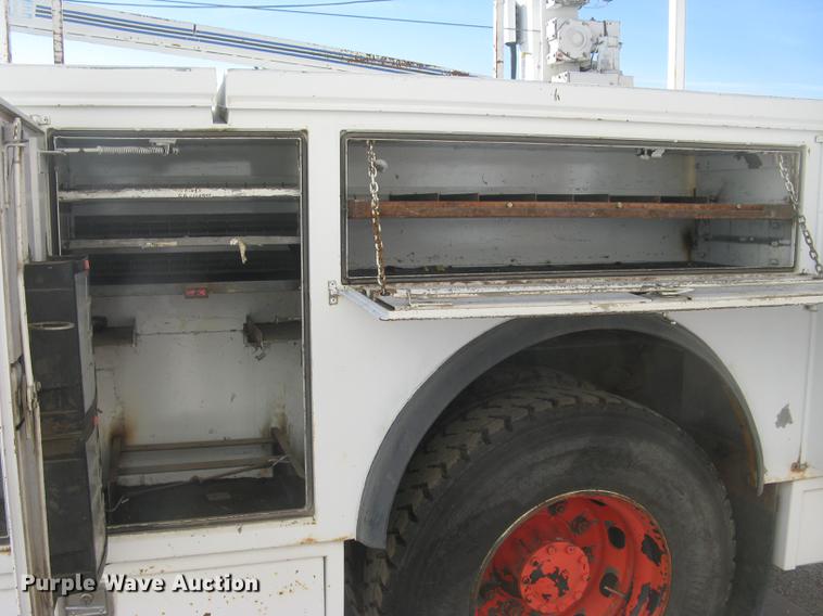 image for item AR9761 RKI DA4211 utility bed