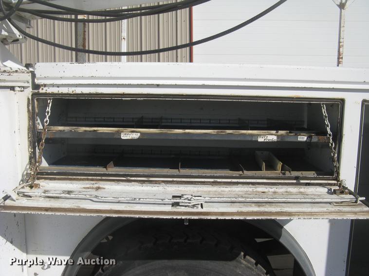 image for item AR9761 RKI DA4211 utility bed