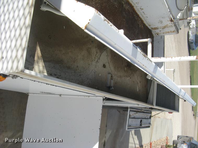 image for item AR9761 RKI DA4211 utility bed