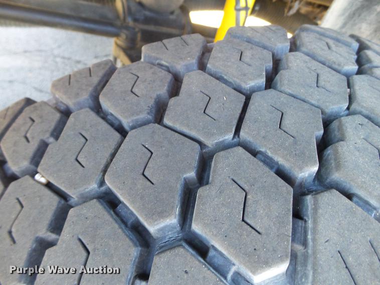 image for item BJ9939 2007 Chevrolet C5500 water truck