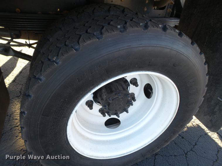 image for item BJ9939 2007 Chevrolet C5500 water truck