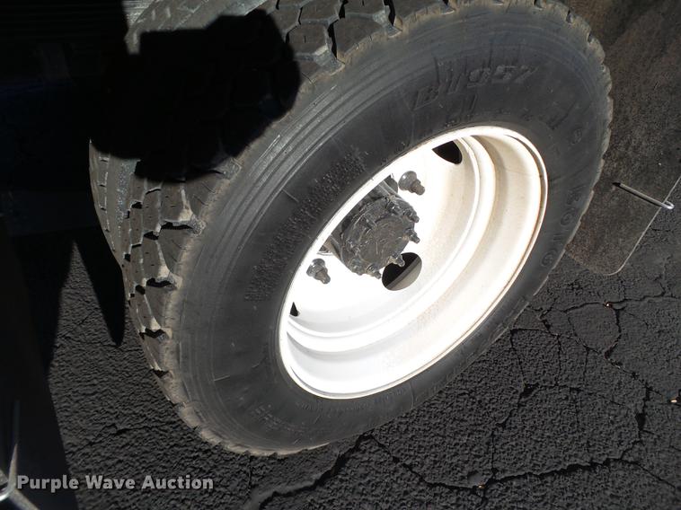 image for item BJ9939 2007 Chevrolet C5500 water truck