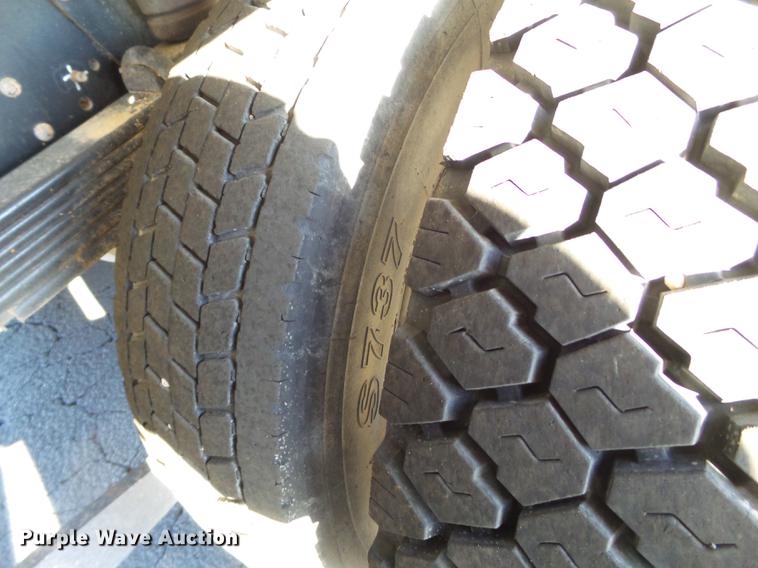 image for item BJ9939 2007 Chevrolet C5500 water truck