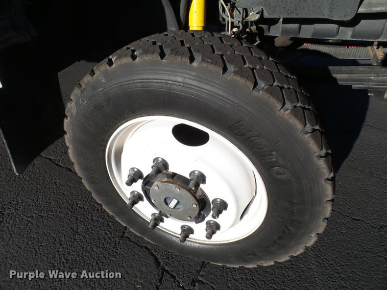 image for item BJ9939 2007 Chevrolet C5500 water truck