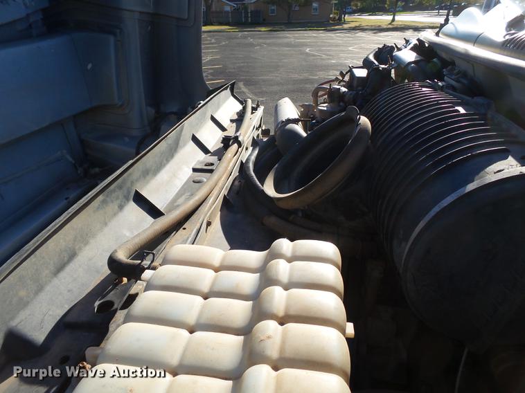 image for item BJ9939 2007 Chevrolet C5500 water truck