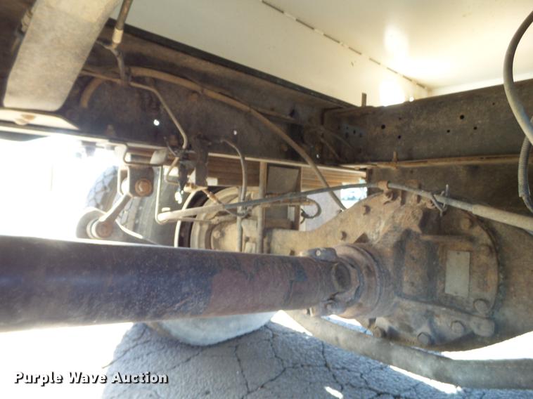 image for item BJ9939 2007 Chevrolet C5500 water truck