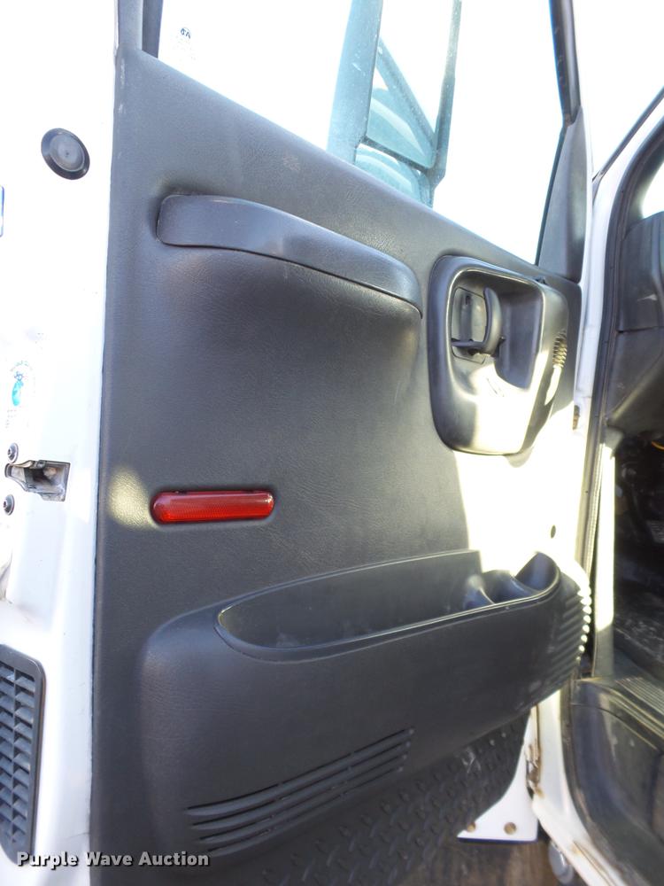 image for item BJ9939 2007 Chevrolet C5500 water truck