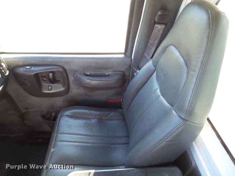 image for item BJ9939 2007 Chevrolet C5500 water truck