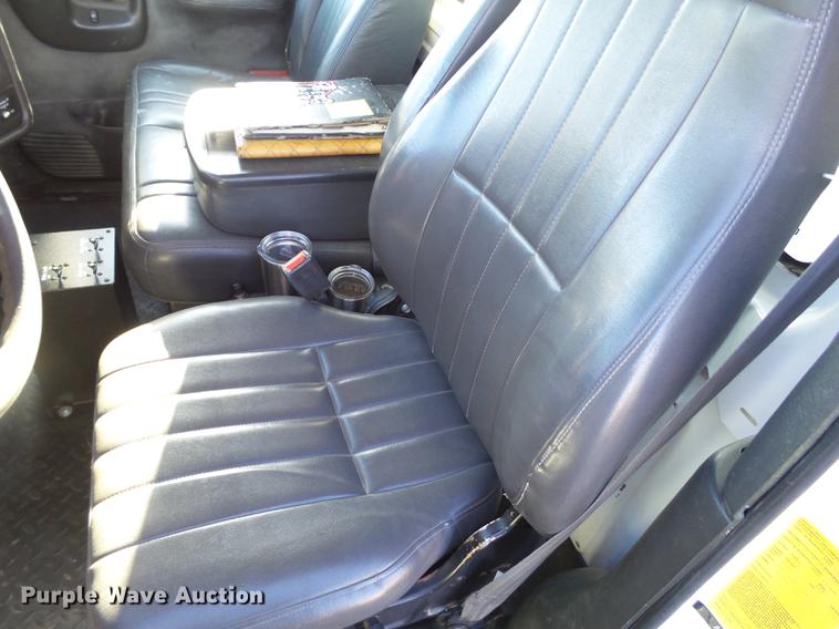 image for item BJ9939 2007 Chevrolet C5500 water truck