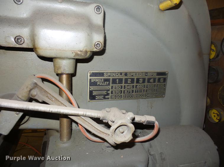 image for item DA0775 Rotary head milling machine