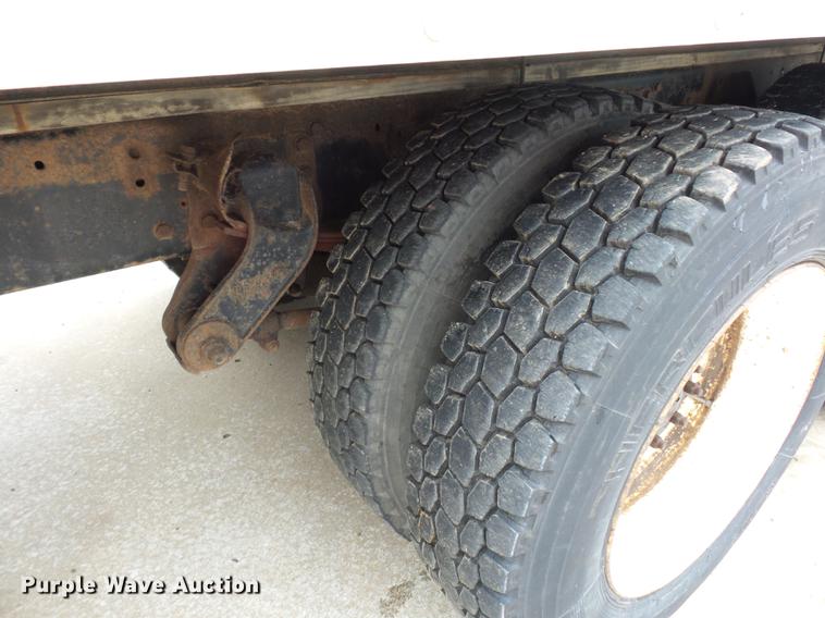 image for item DA0800 1988 Kenworth T800 box truck