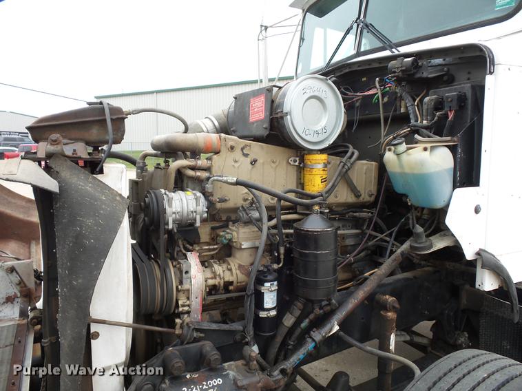 image for item DA0800 1988 Kenworth T800 box truck