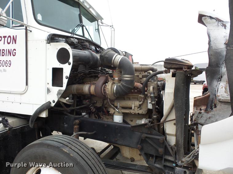 image for item DA0800 1988 Kenworth T800 box truck