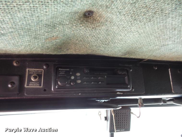 image for item DA0800 1988 Kenworth T800 box truck